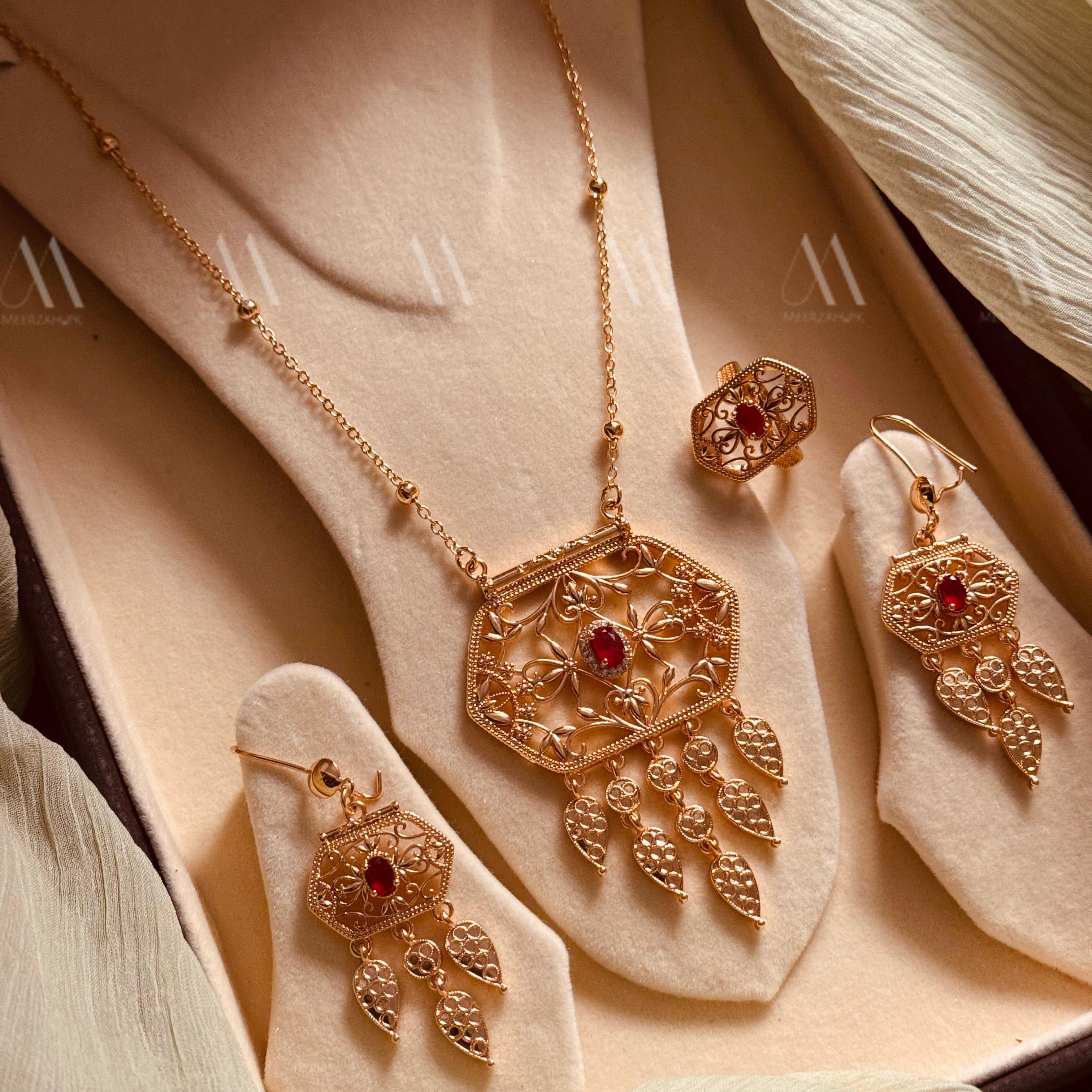 Beautiful Unique Design Gold Plated Real Stones Necklace Set for Girls/Women
