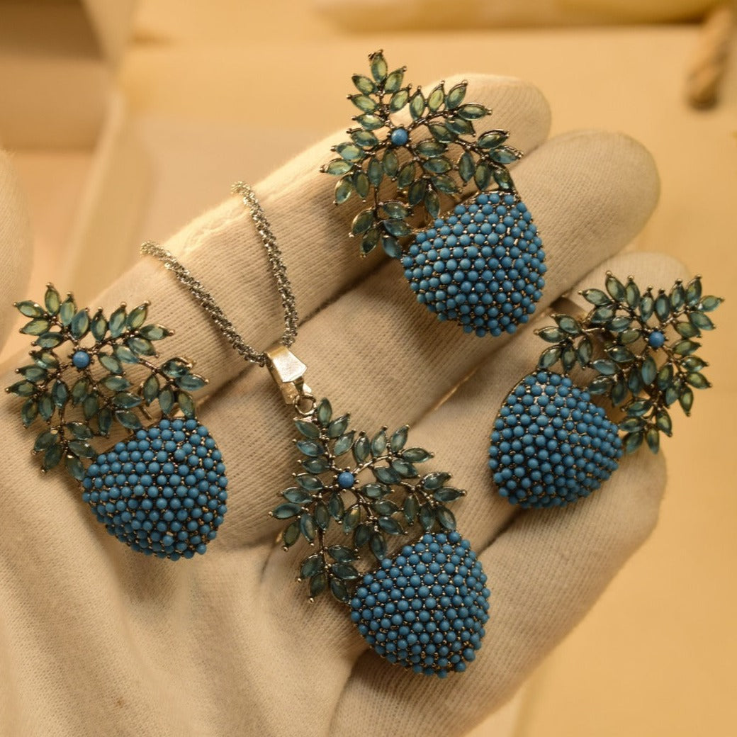 Elegant Fancy Design Crystal Stones Necklace Set for Girls/Women