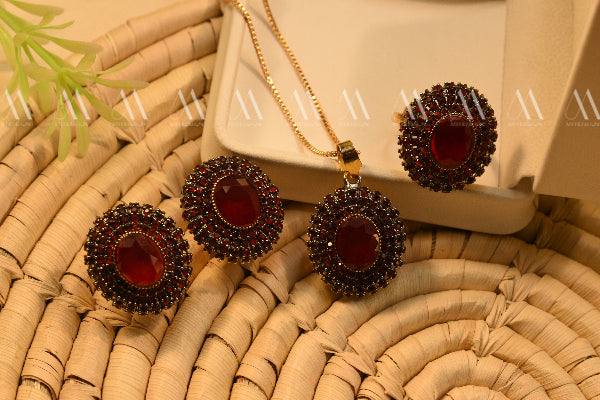 Gorgeous Design Gold Plated Real Stones Necklace Set For Girls/Women