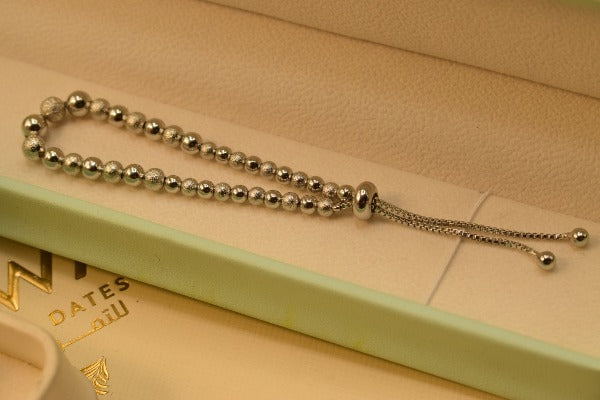 Elegant Stylish Design Golden/Silver Bracelet for Girls/Women