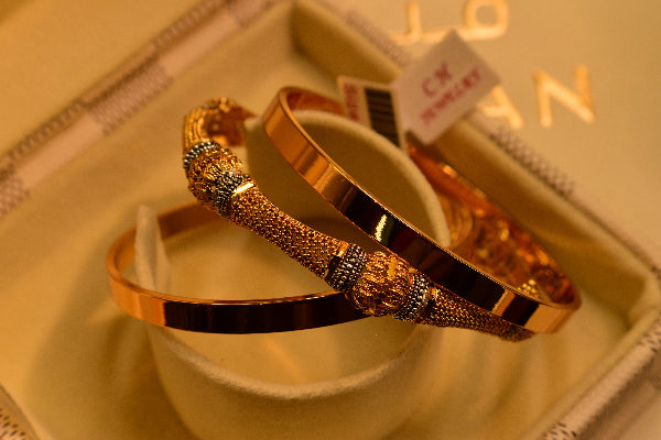 Beautiful Elegant Design Gold Plated 3pc Bangle Set for Girls/Women