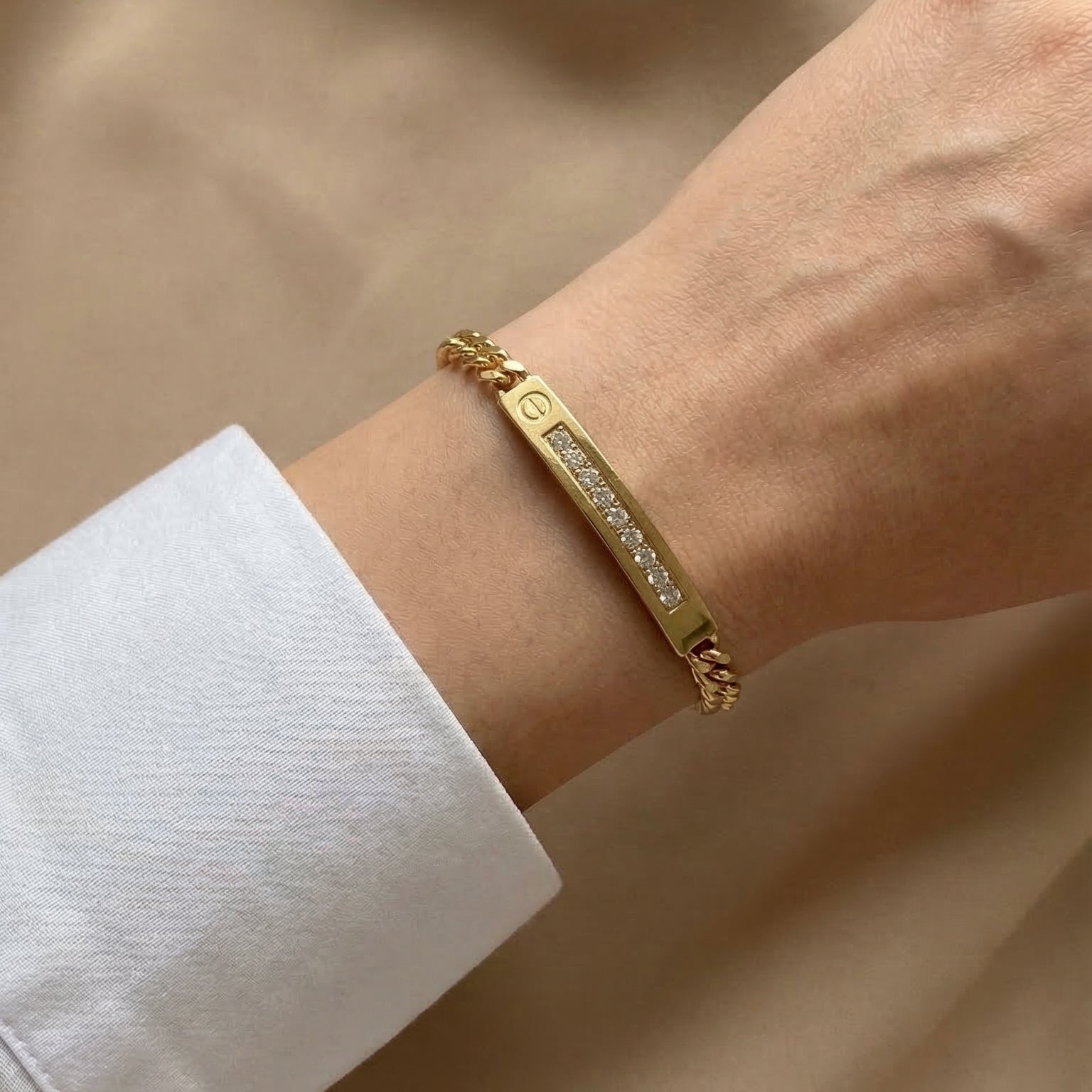 Stylish Design Gold Plated Bracelet for Girls/Women