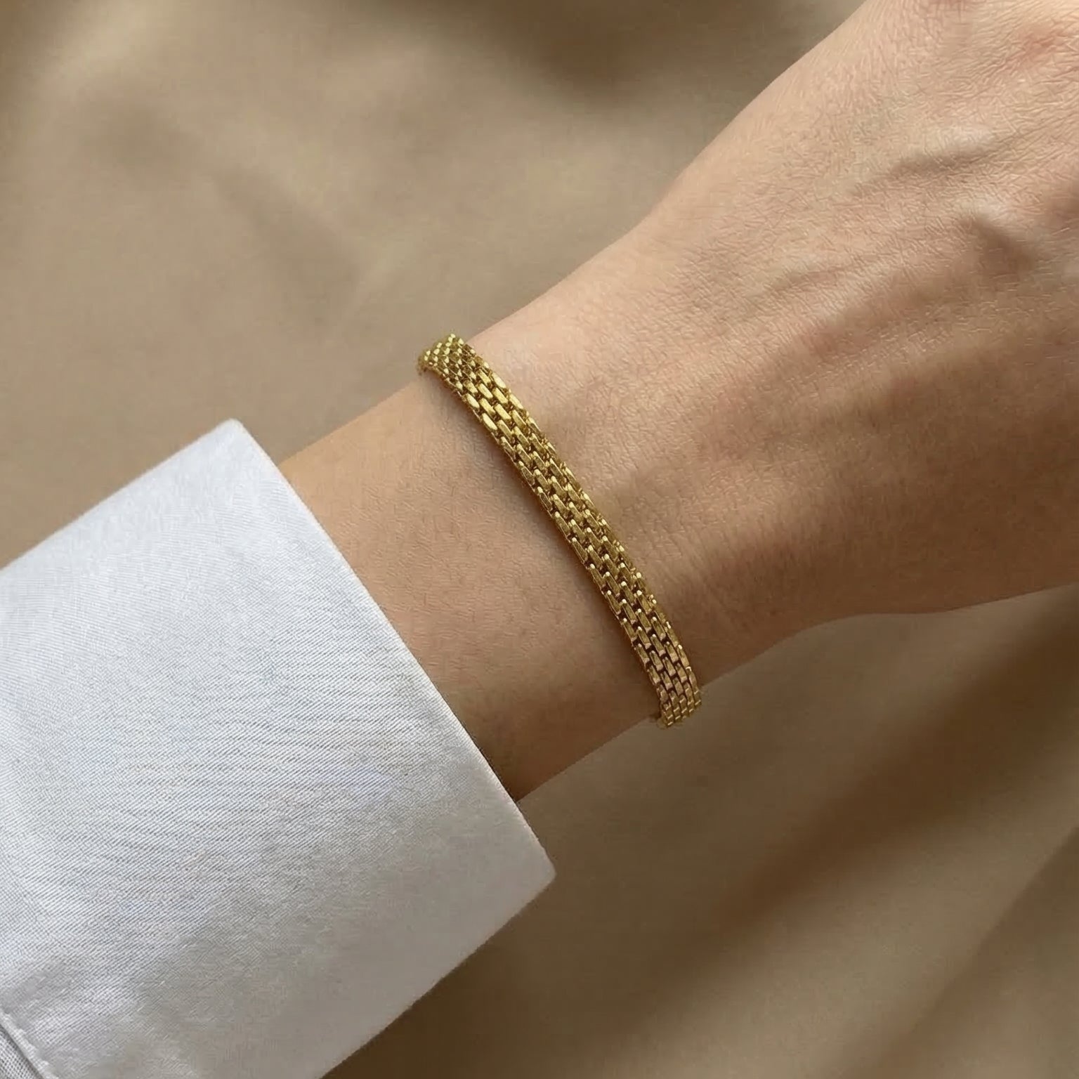 Luminous Design Gold Plated Bracelet for Girls/Women