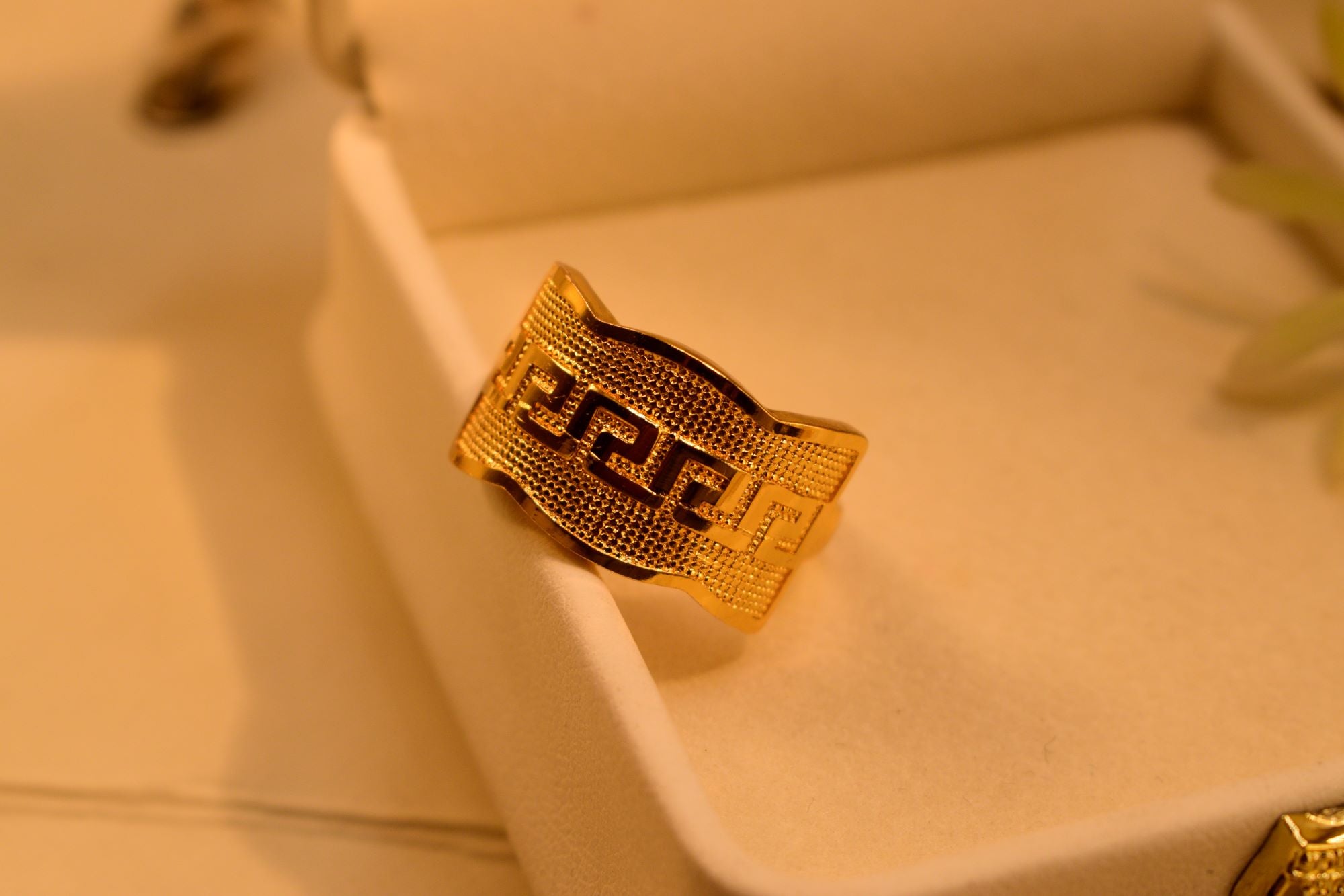 Fancy Unique Design Gold Plated Ring For Girls/Women