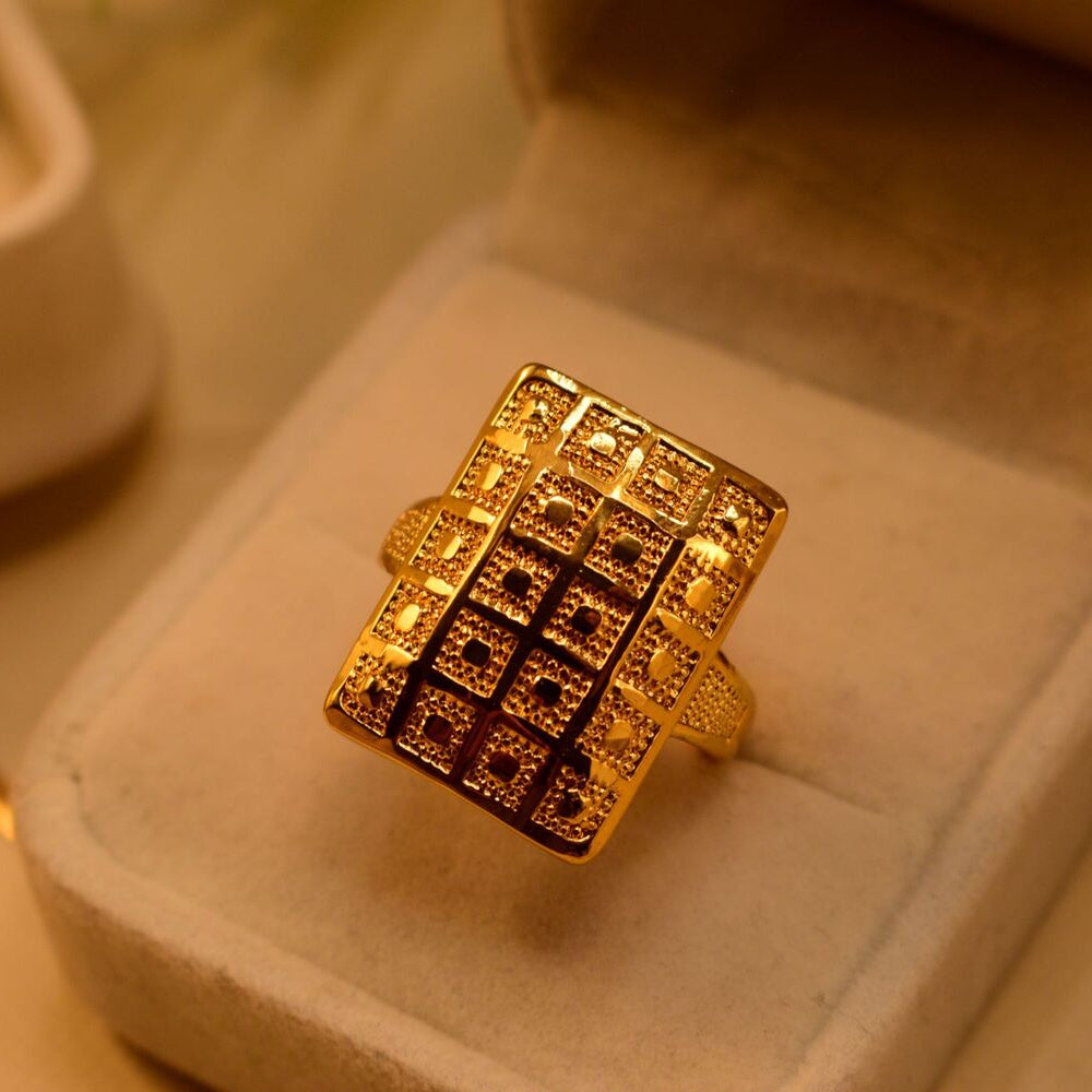 Luxury Unique Design Gold Plated Ring For Girls/Women