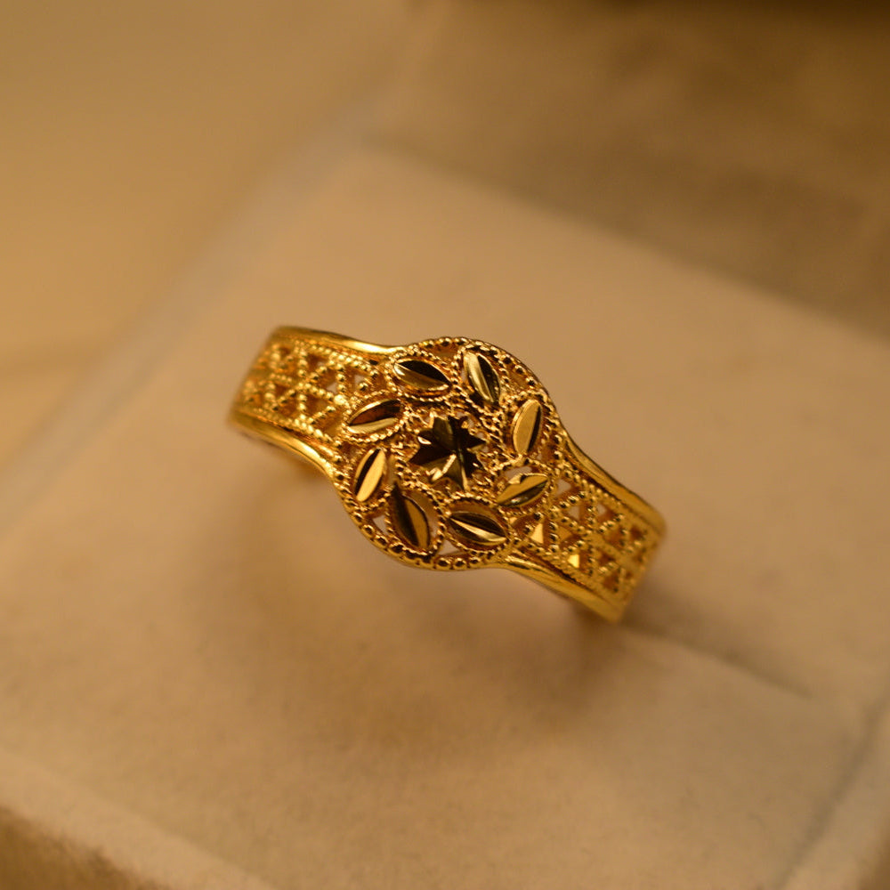 Charming Unique Design Gold Plated Ring For Girls/Women