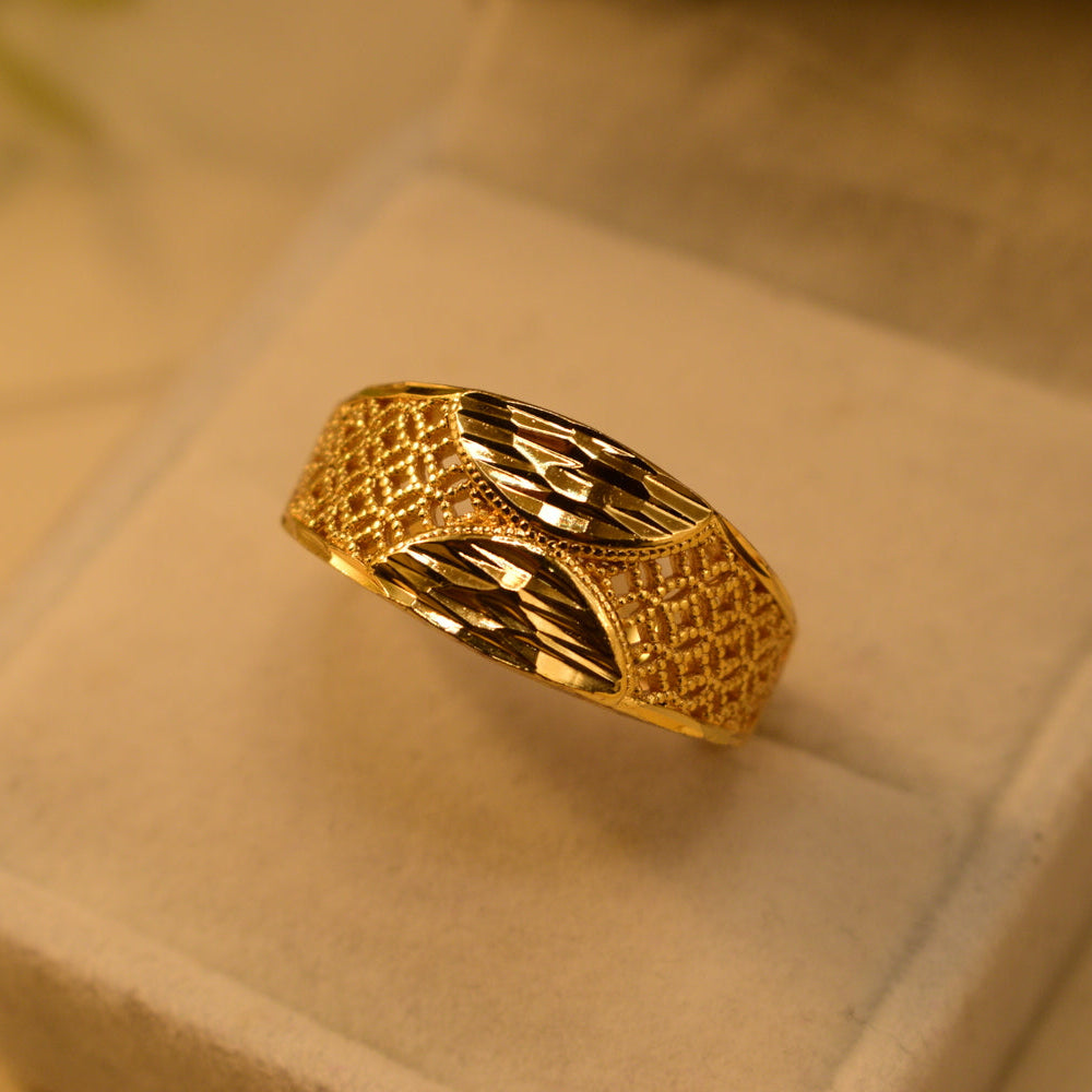 Fancy Unique Design Gold Plated Ring For Girls/Women