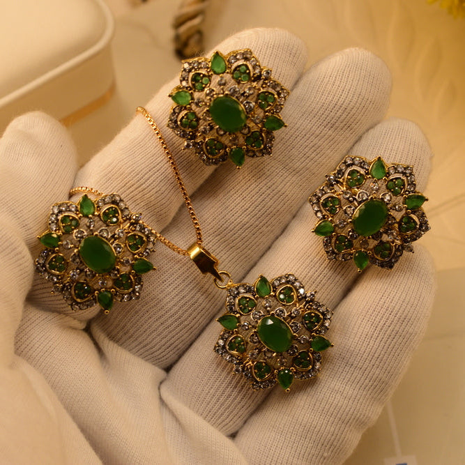 Beautiful Design Gold Plated Crystal Stones Necklace Set for Girls/Women