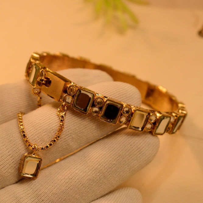 Sparkling Design Gold Plated Crystal Stones Bangle for Girls/Women