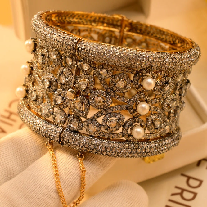 Luxury Design Gold Plated Crystal Stones Bangle Set for Girls/Women