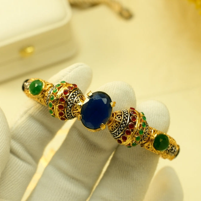 Gorgeous Design Gold Plated Crystal Stones Bangle for Girls/Women