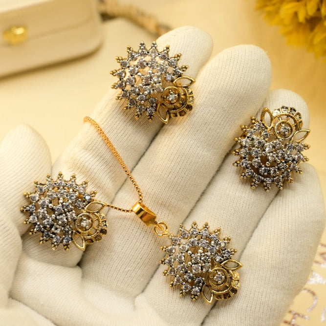 Stylish Design Gold Plated Crystal Stones Necklace Set for Girls/Women