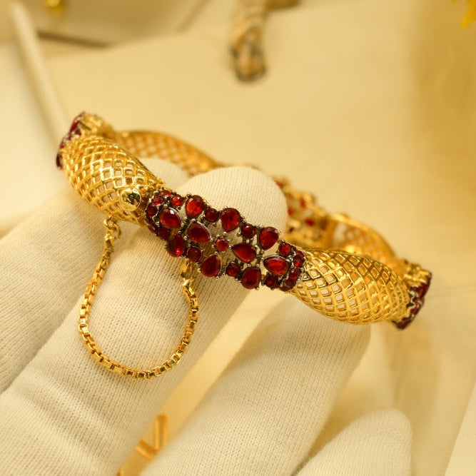 Sparkling Unique Design Gold Plated Crystal Stones Bangle for Girls/Women