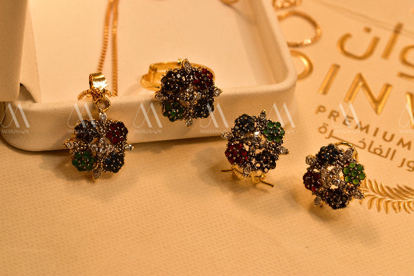 Elegant Design Gold Plated Real Stones Necklace Set for Girls/Women