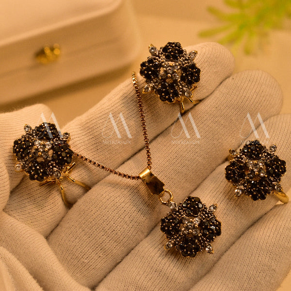 Elegant Design Gold Plated Real Stones Necklace Set for Girls/Women