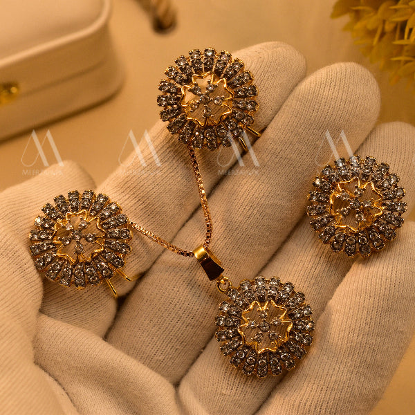 Elegant Design Gold Plated Real Stones Necklace Set for Girls/Women