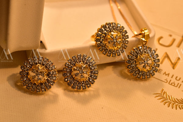 Elegant Design Gold Plated Real Stones Necklace Set for Girls/Women