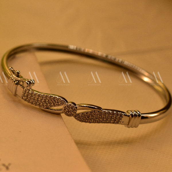 Elegant Design Silver Plated Crystal Stones Bracelet for Girls/Women