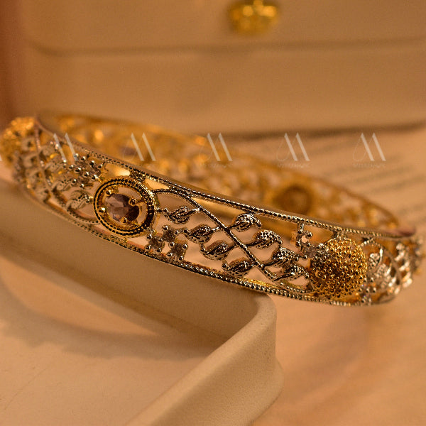 Beautiful Design Gold Plated Real Stones Bangle for Girls/Women