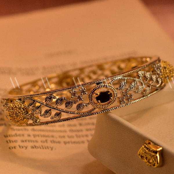 Beautiful Design Gold Plated Real Stones Bangle for Girls/Women