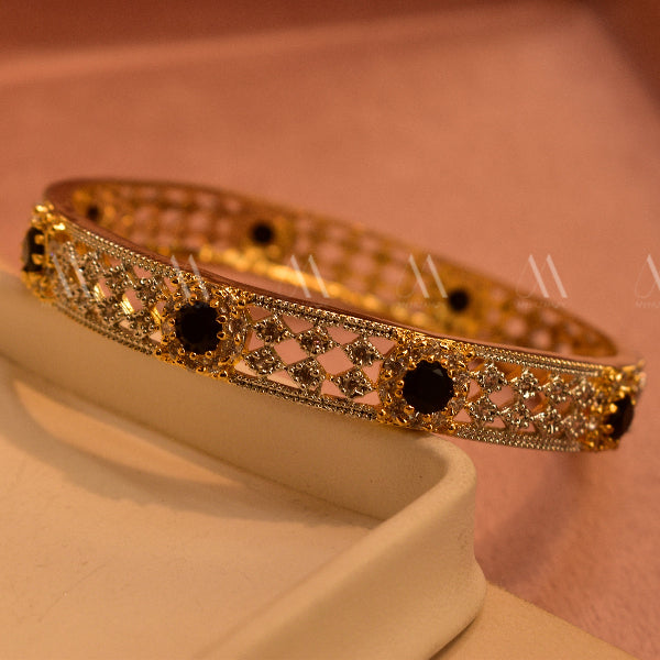 Elegant Design Gold Plated Real Stones Bangle for Girls/Women