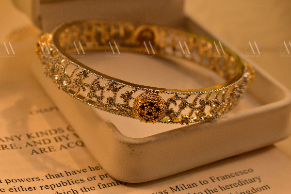 Beautiful Design Gold Plated Real Stones Bangle for Girls/Women