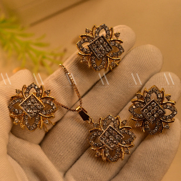 Elegant Design Gold Plated Real Stones Necklace Set for Girls/Women