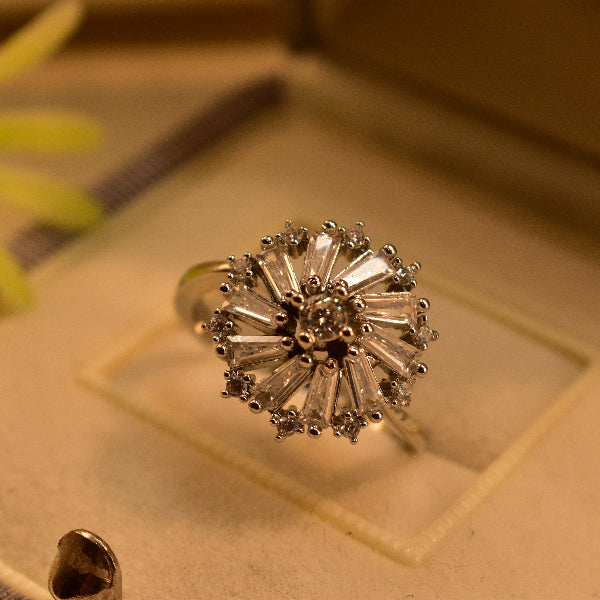 Beautiful Design Crystal Stones Ring For Girls/Women