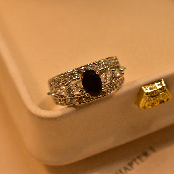 Glamorous Design Silver Plated Crystal Stones Ring For Girls/Women