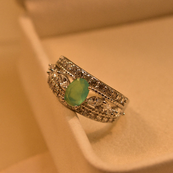 Glamorous Design Silver Plated Crystal Stones Ring For Girls/Women