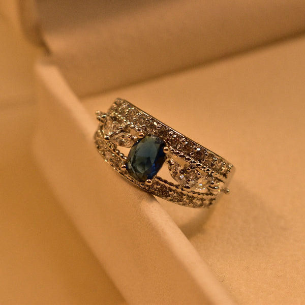 Glamorous Design Silver Plated Crystal Stones Ring For Girls/Women