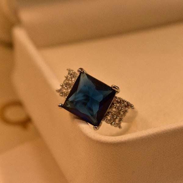 Fancy Design Silver Plated Crystal Stones Ring For Girls/Women