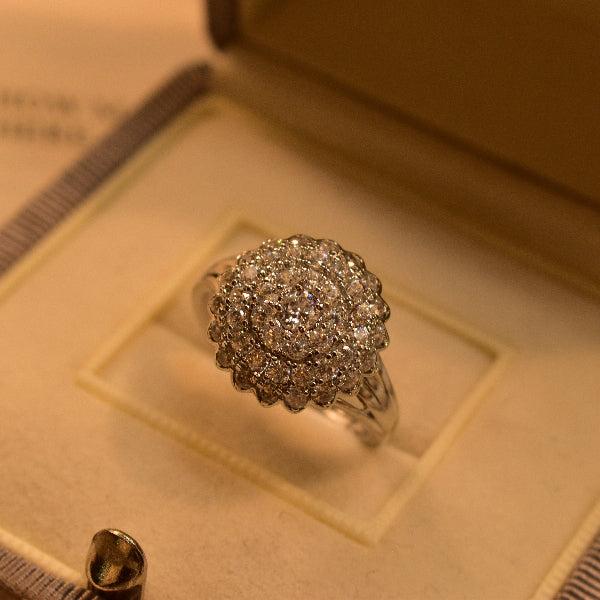 Gorgeous Design Silver Plated Crystal Stones Ring For Girls/Women