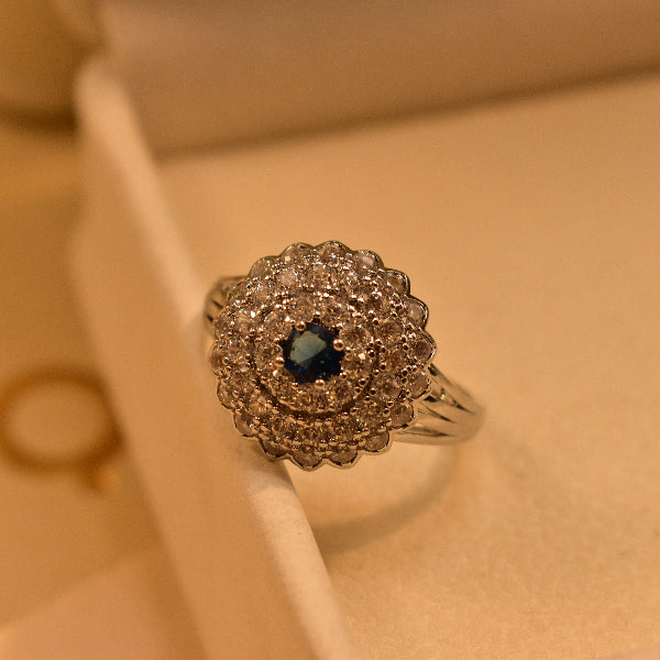 Gorgeous Design Silver Plated Crystal Stones Ring For Girls/Women