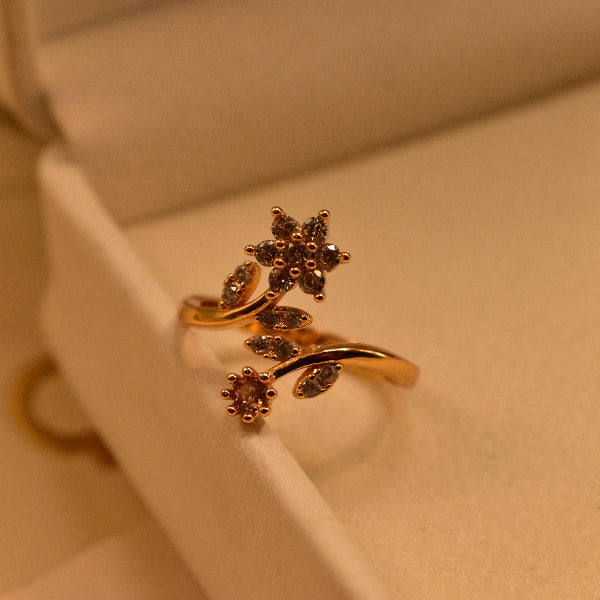 Fancy Flower Design Gold Plated Crystal Stone Ring For Girls/Women