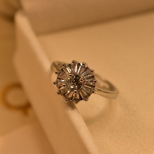 Elegant Design Silver Plated Crystal Stone Ring For Girls/Women