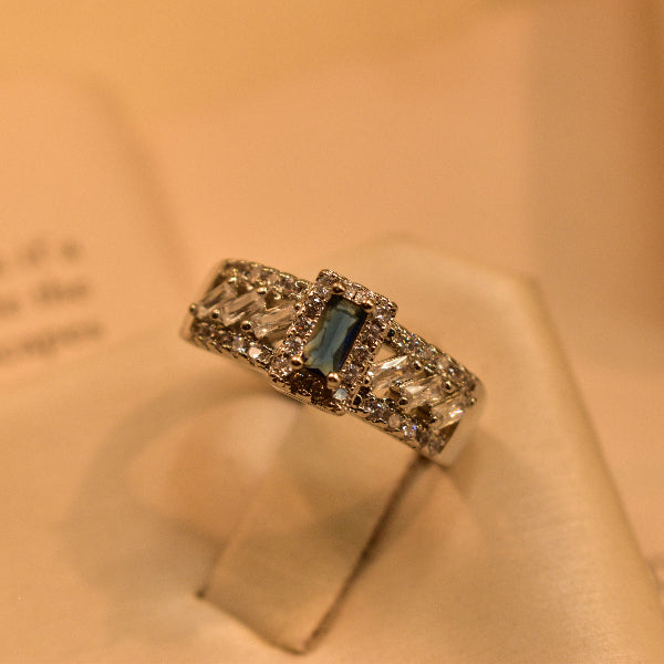 Unique Design Silver Plated Crystal Stone Ring For Girls/Women