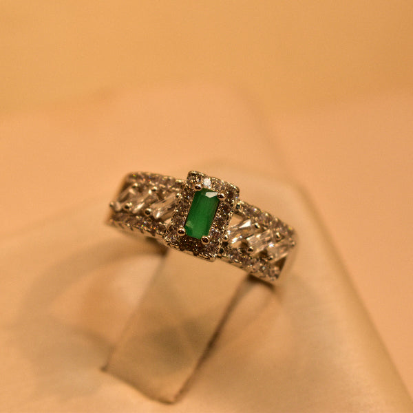 Unique Design Silver Plated Crystal Stone Ring For Girls/Women