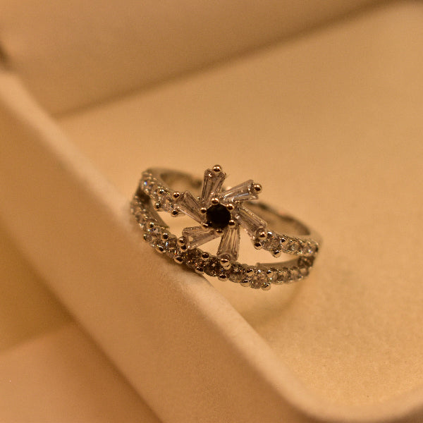 Gorgeous Design Silver Plated Crystal Stone Ring For Girls/Women