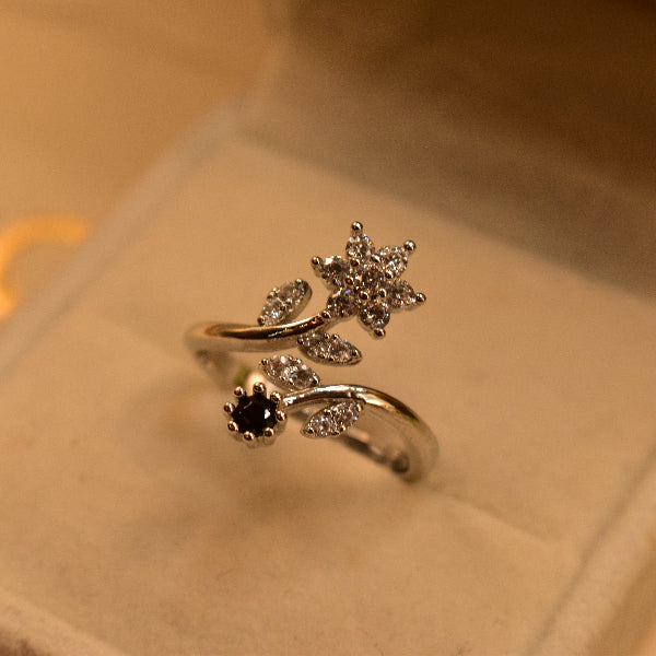 Glamorous Flower Design Silver Plated Crystal Stone Ring For Girls/Women
