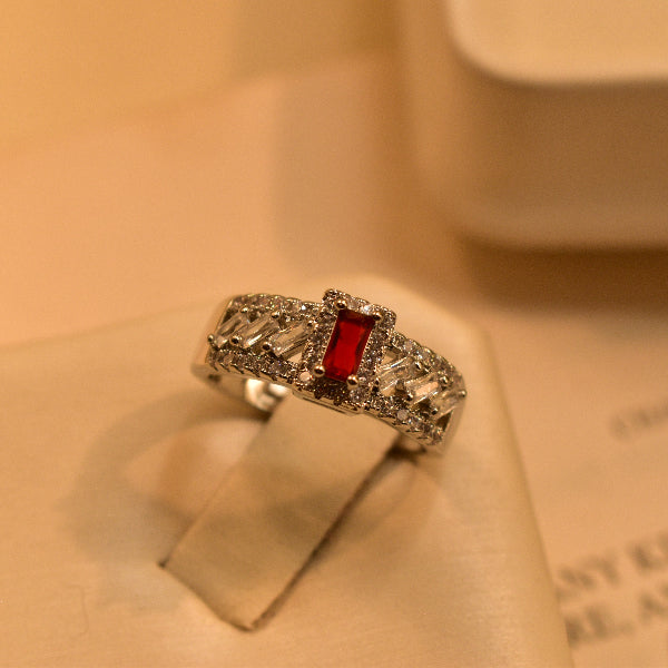 Unique Design Silver Plated Crystal Stone Ring For Girls/Women