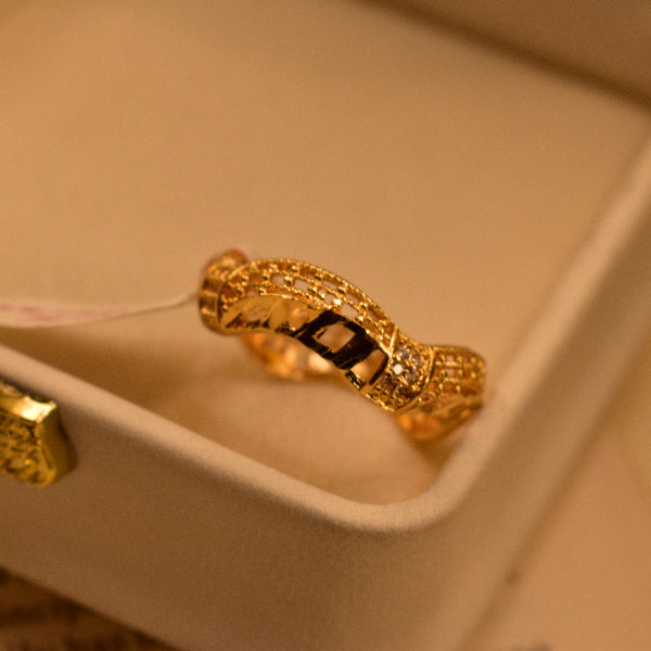 Beautiful Design Gold Plated Crystal Stone Ring For Girls/Women