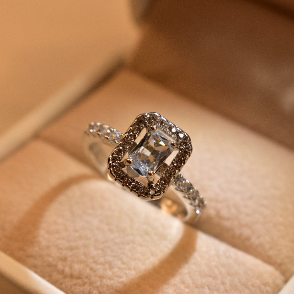 Elegant Design Silver Plated Real Stones Ring For Girls/Women