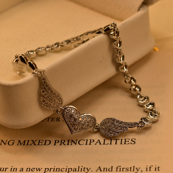 Stylish Unique Heart Design Crystal Stones Bracelet for Girls/Women