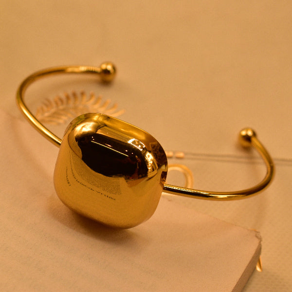 Elegant Unique Design Gold Plated Bracelet for Girls/Women