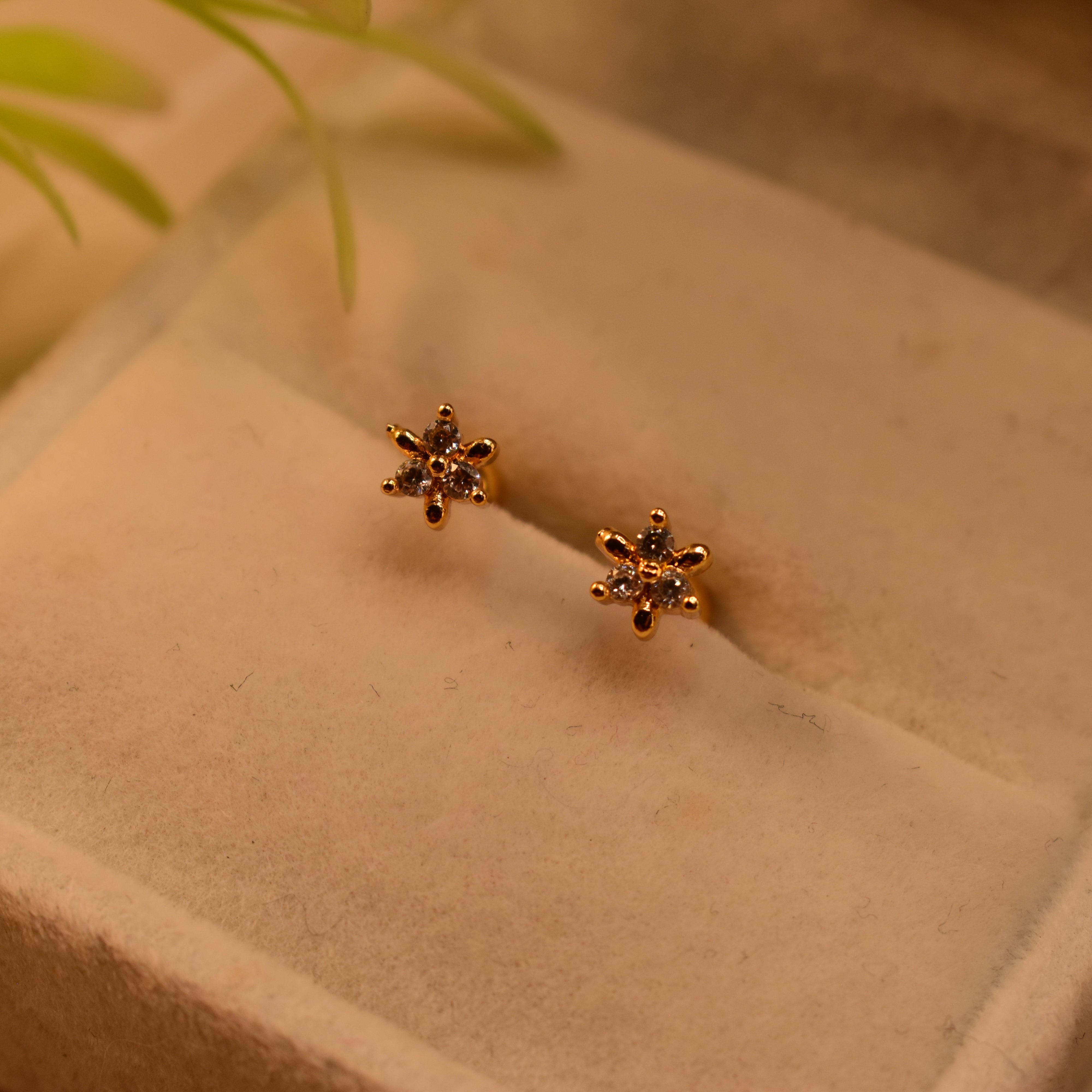 Sparkling Design Gold Plated Crystal Stones Earrings For Girls/women