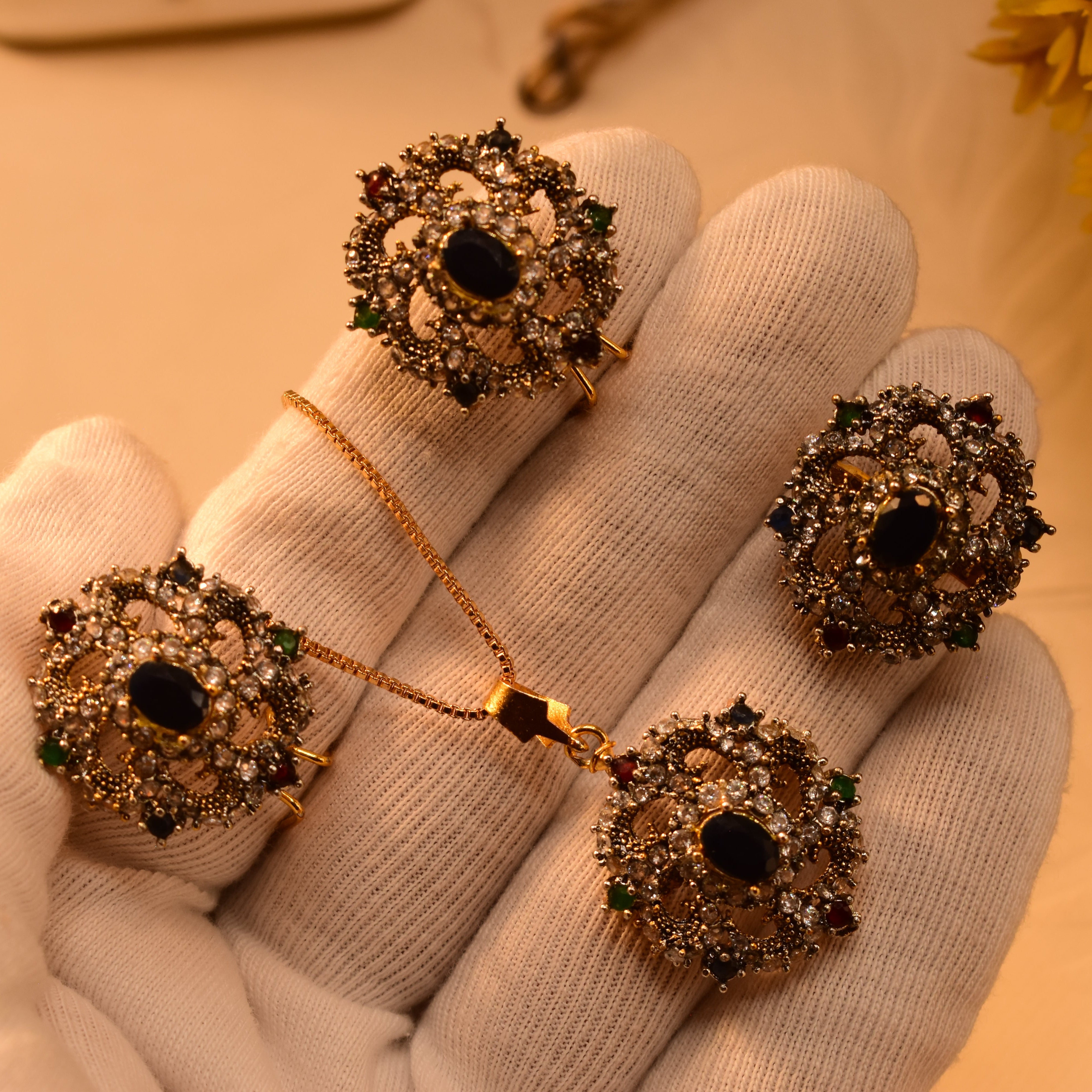 Luxury Design Gold Plated Crystal Stones Necklace Set for Girls/Women