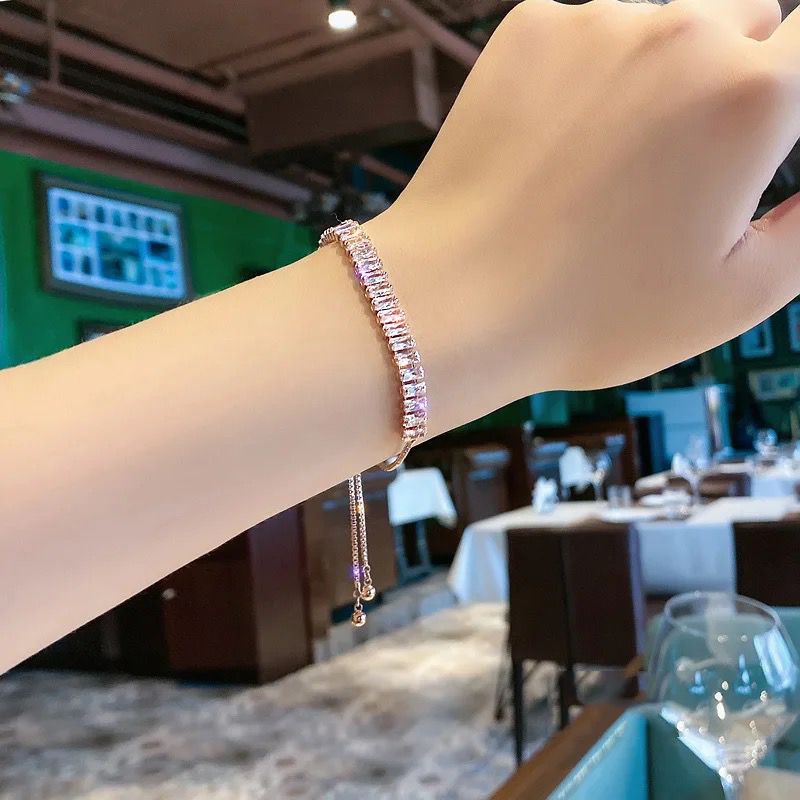 Glamorous Beautiful Crystal Bracelet for Girls/Women