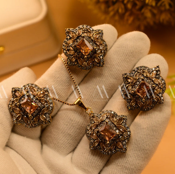 Unique Design Gold Plated Real Stones Necklace Set for Girls/Women