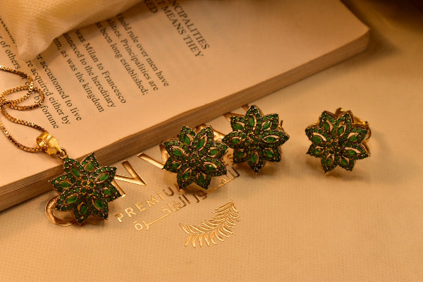 Elegant Design Gold Plated Real Stones Necklace Set for Girls/Women